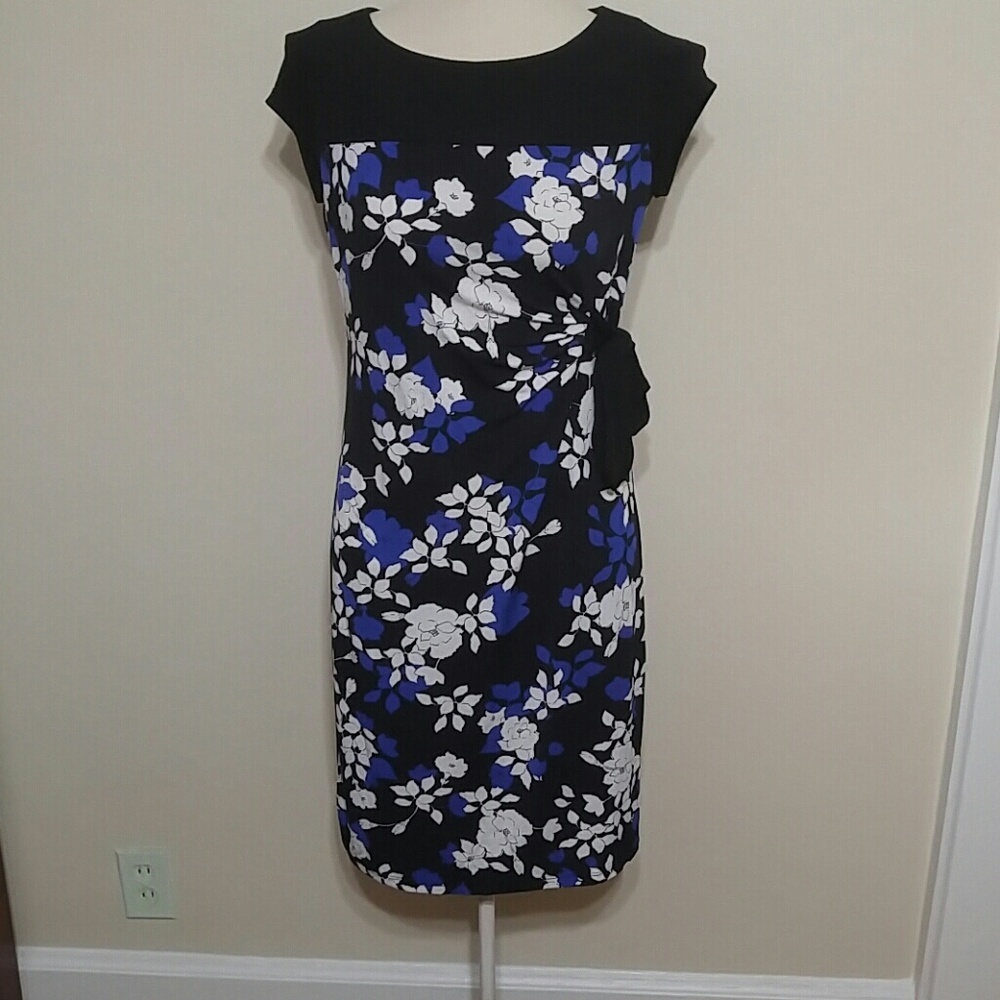 Motherhood Maternity floral sheath dress size small